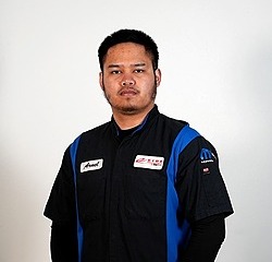 Mobile Service Technician Arnel Bustamante in Service at Eide Chrysler